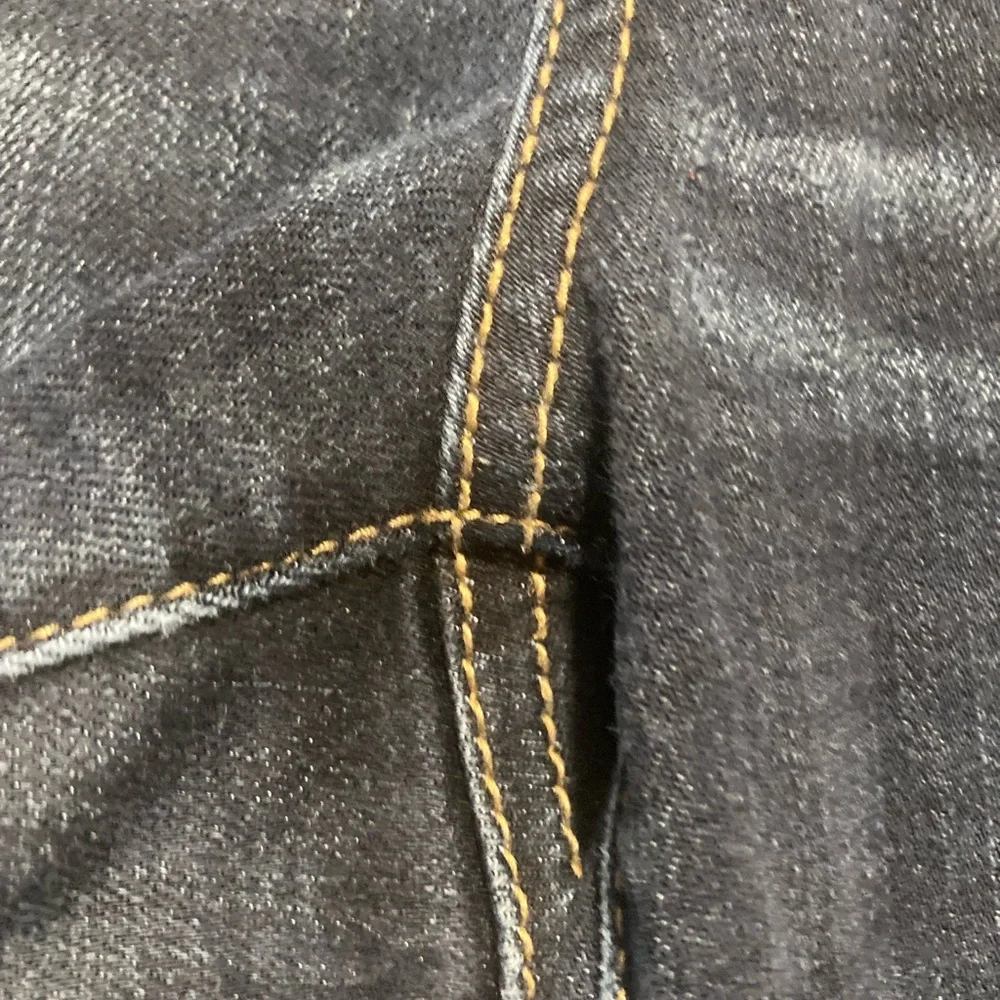 American Eagle women’s skinny jeans - Picture 3 of 9